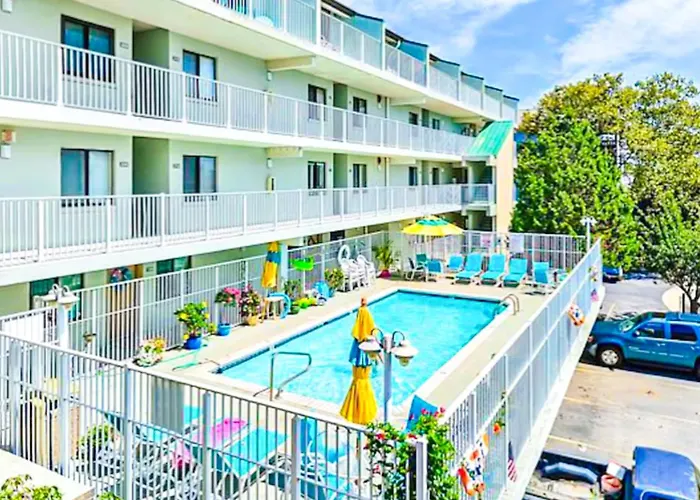 Apartment Pintail Point Unit 305