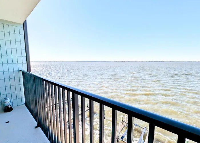 Pintail Point Unit 305 Apartment *