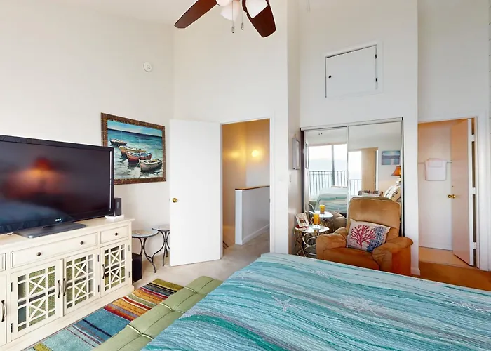 Apartment Pintail Point Unit 305 *