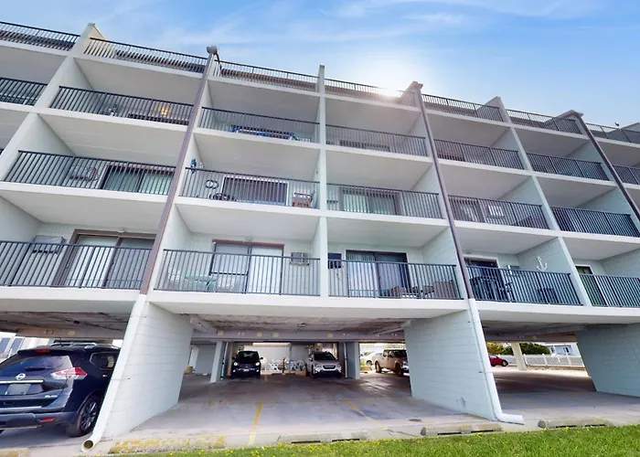 Pintail Point Unit 305 *